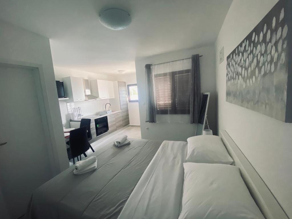 Apartmani Mila Starigrad Paklenica Luaran gambar