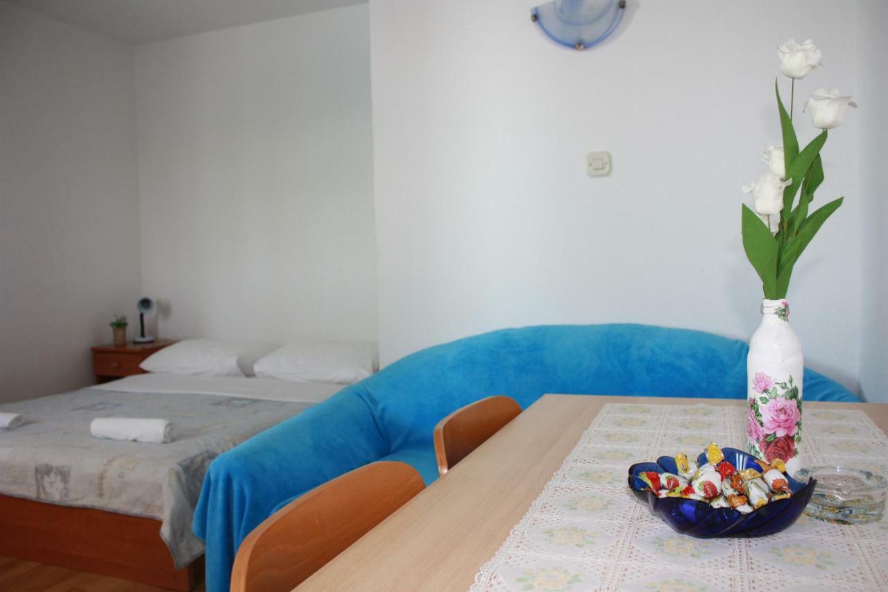 Apartmani Mila Starigrad Paklenica Luaran gambar