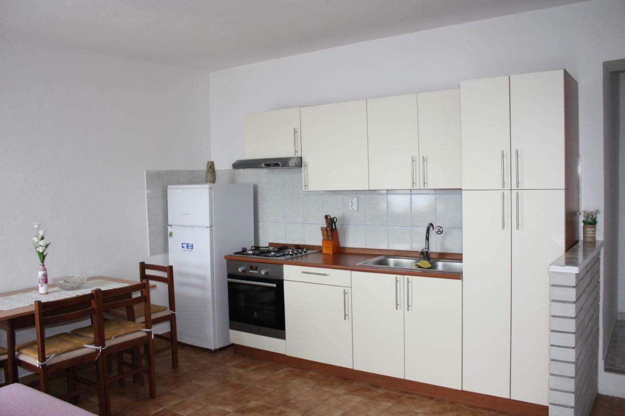 Apartmani Mila Starigrad Paklenica Luaran gambar