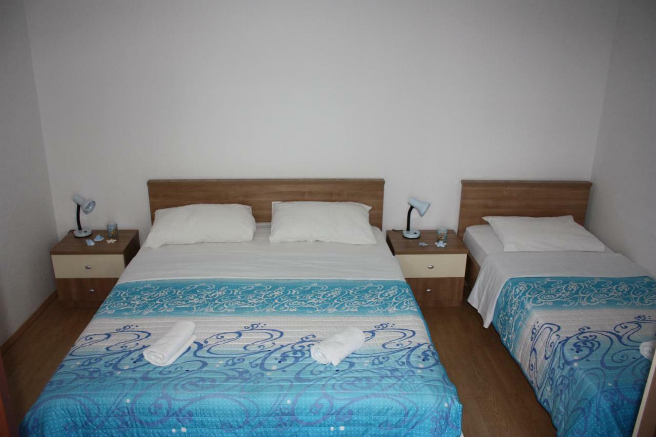 Apartmani Mila Starigrad Paklenica Luaran gambar