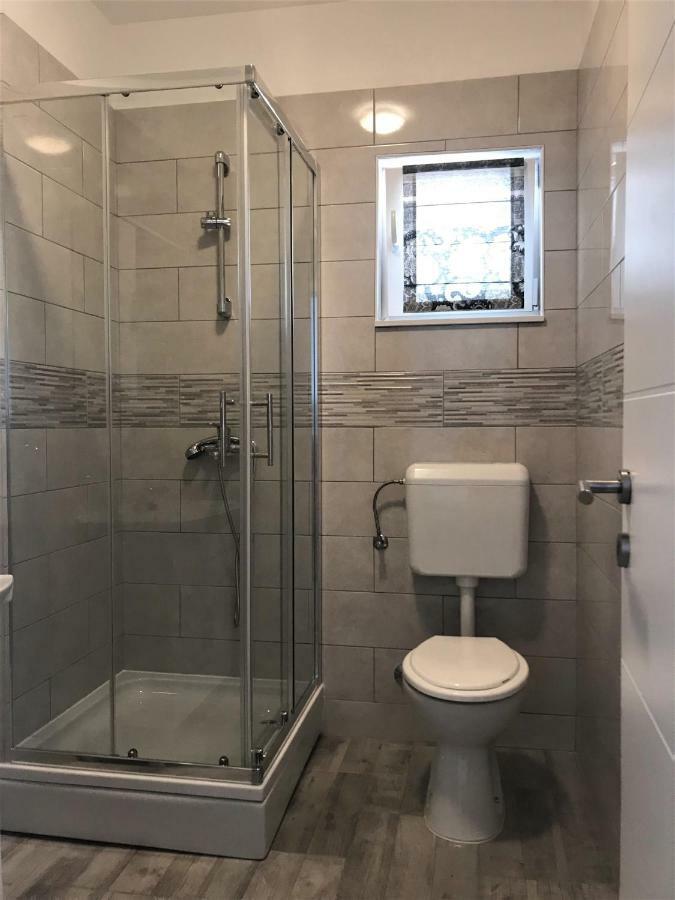 Apartmani Mila Starigrad Paklenica Luaran gambar