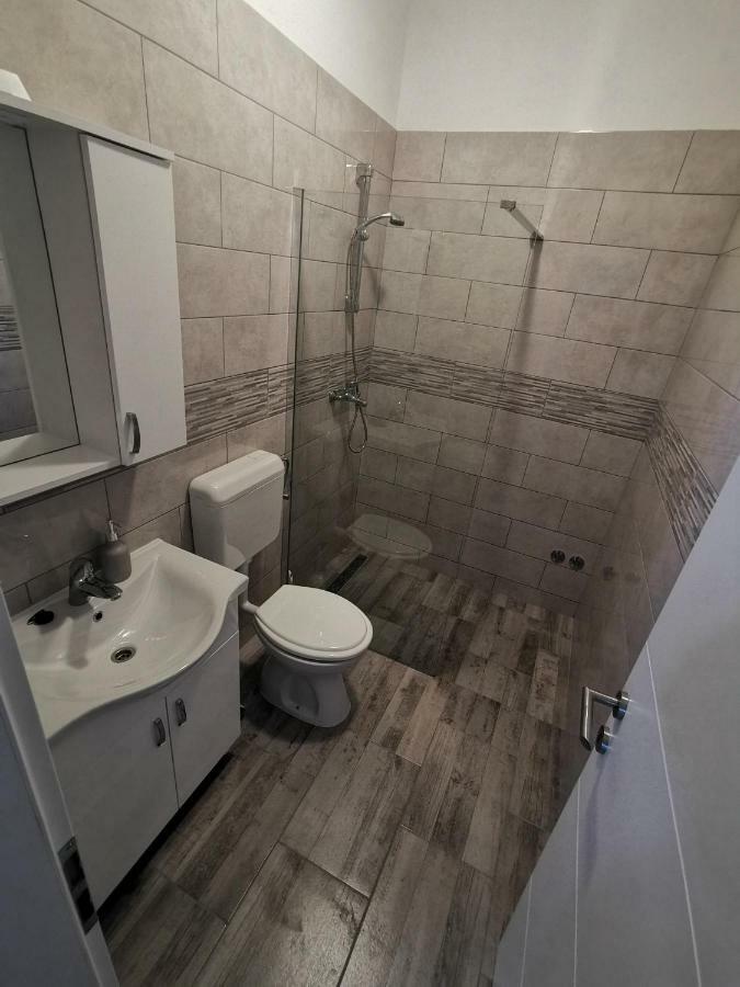 Apartmani Mila Starigrad Paklenica Luaran gambar